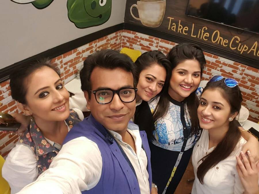 তখন টলিউড এককাট্টা।