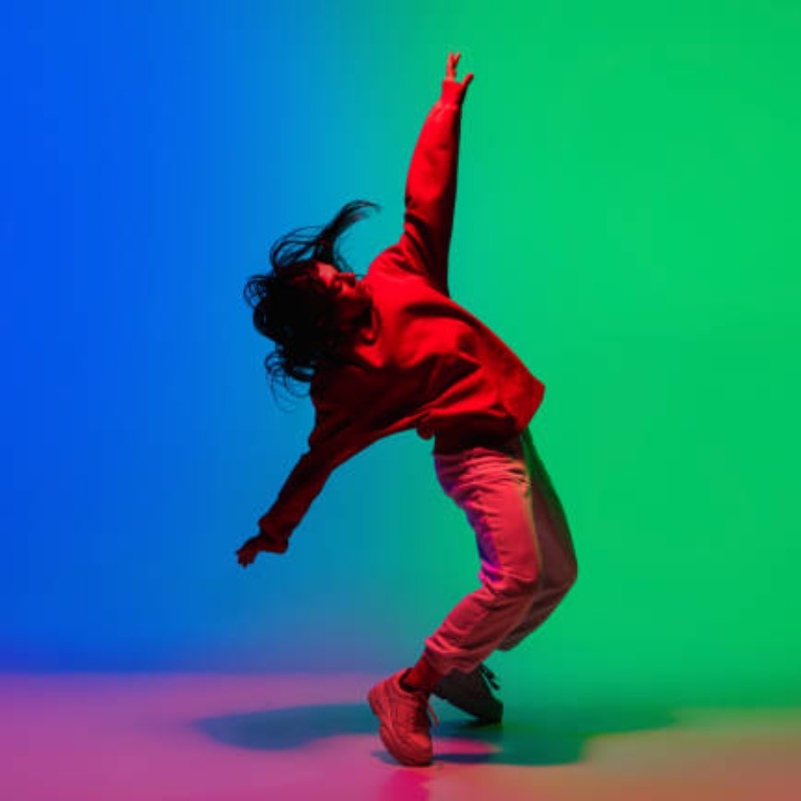 মস্তিষ্কের স্বাস্থ্য ভাল থাকে নৃত্য অনুশীলনে।