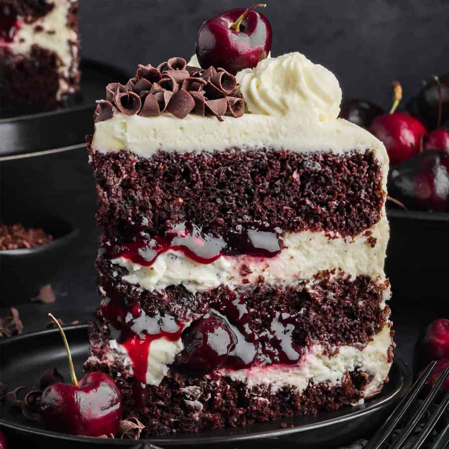 ব্ল্যাক ফরেস্ট কেক।