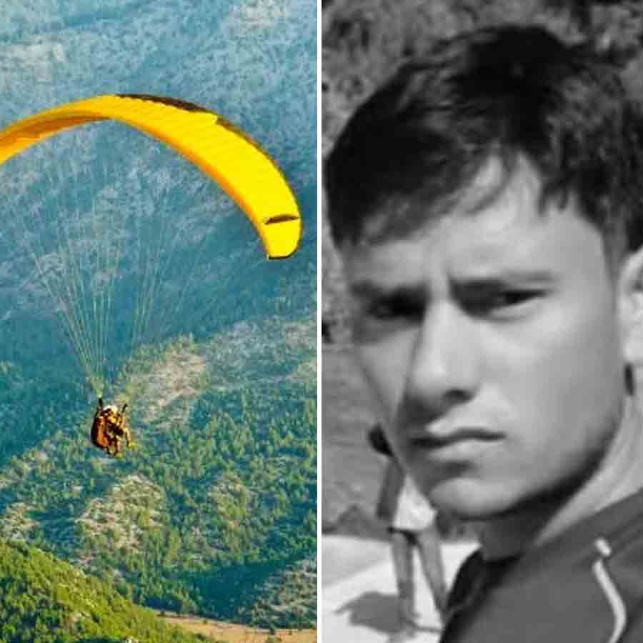 প্যারাগ্লাইডিয়ের সময় মৃত্যু পাইলট মোহন সিংহের। ছবি: সংগৃহীত।
