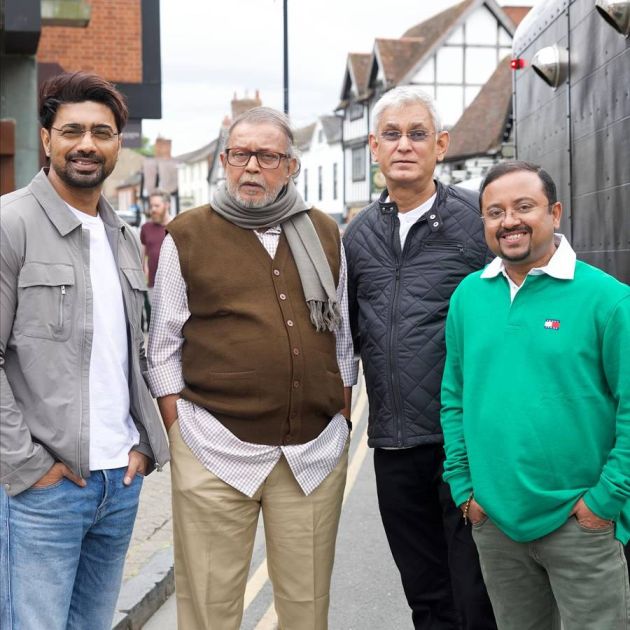 লন্ডনে ‘প্রজাপতি ২’-এর শুটিংয়ে দেব, মিঠুন চক্রবর্তী, অতনু রায়চৌধুরী, অভিজিৎ সেন।