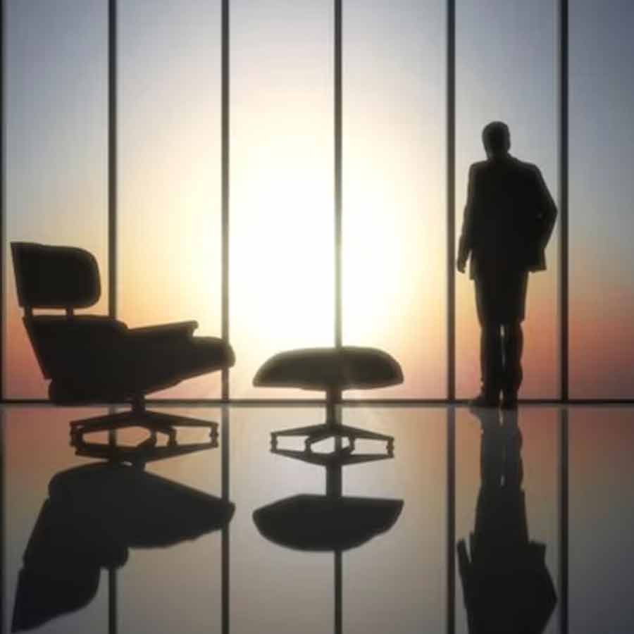 CEO distributes 240 million dollar to 540 employees