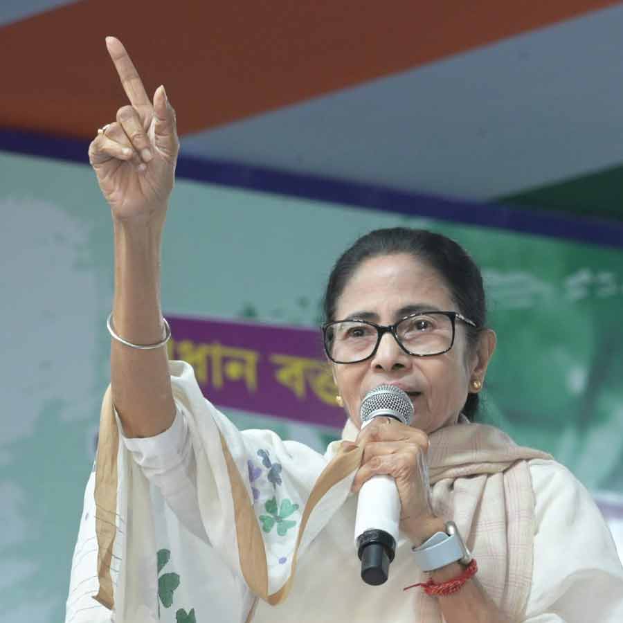 West Bengal CM Mamata Banerjee warns Election Commission about allegation of harassment of voters dgtl