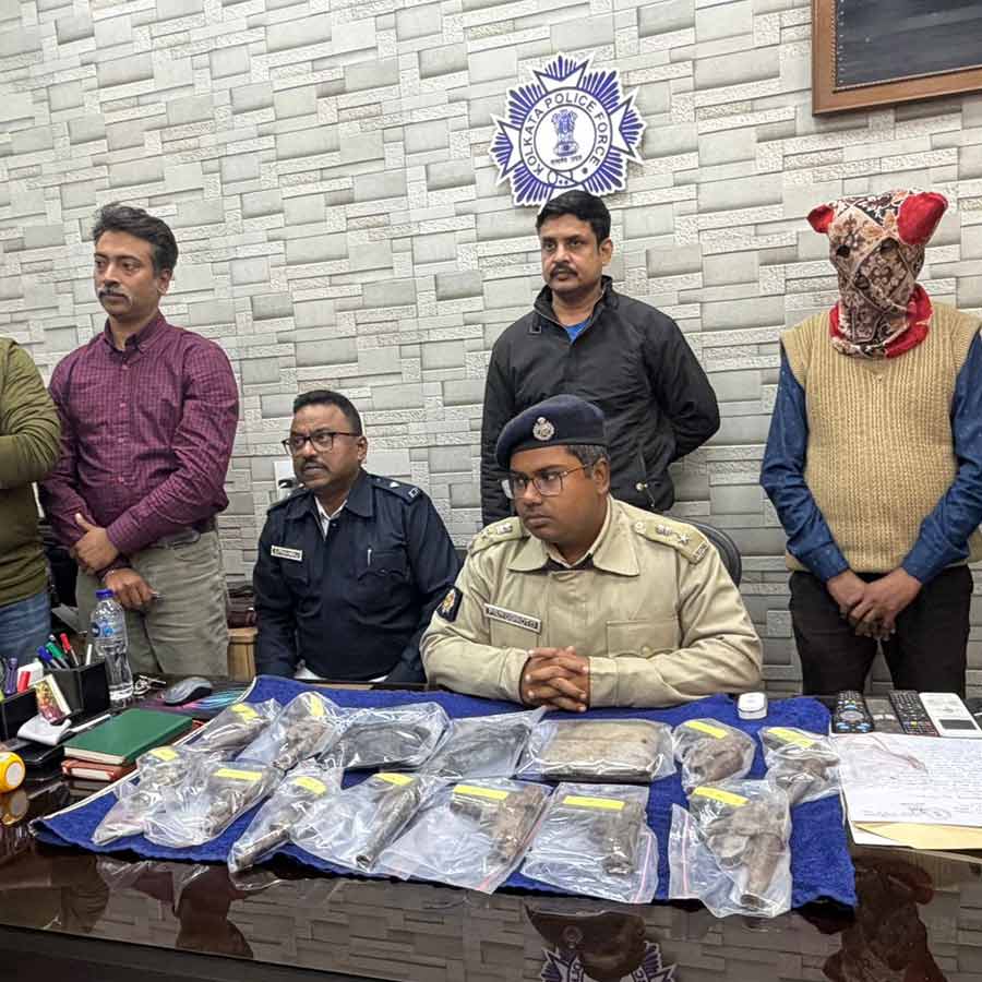 Many arms recover from two different place of Kolkata ahead New Year