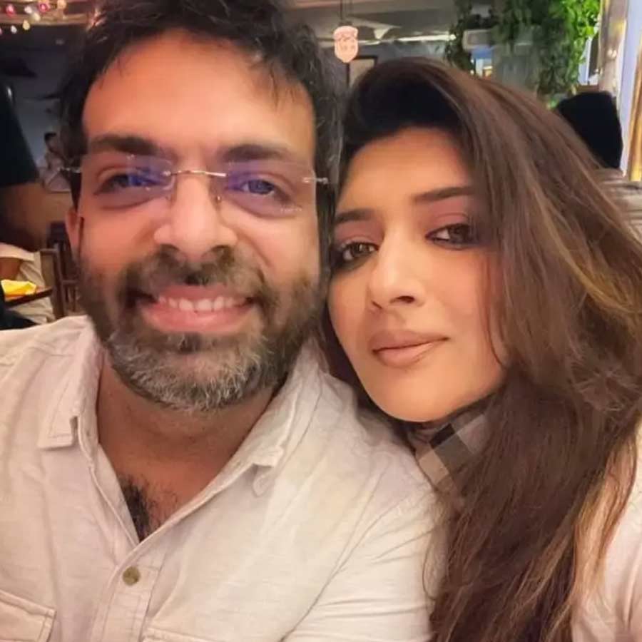 গেব সাতারওয়ালা এবং শ্রীনন্দা শঙ্কর। 