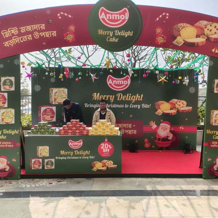 ‘আনমোল’-এর কেক স্টল