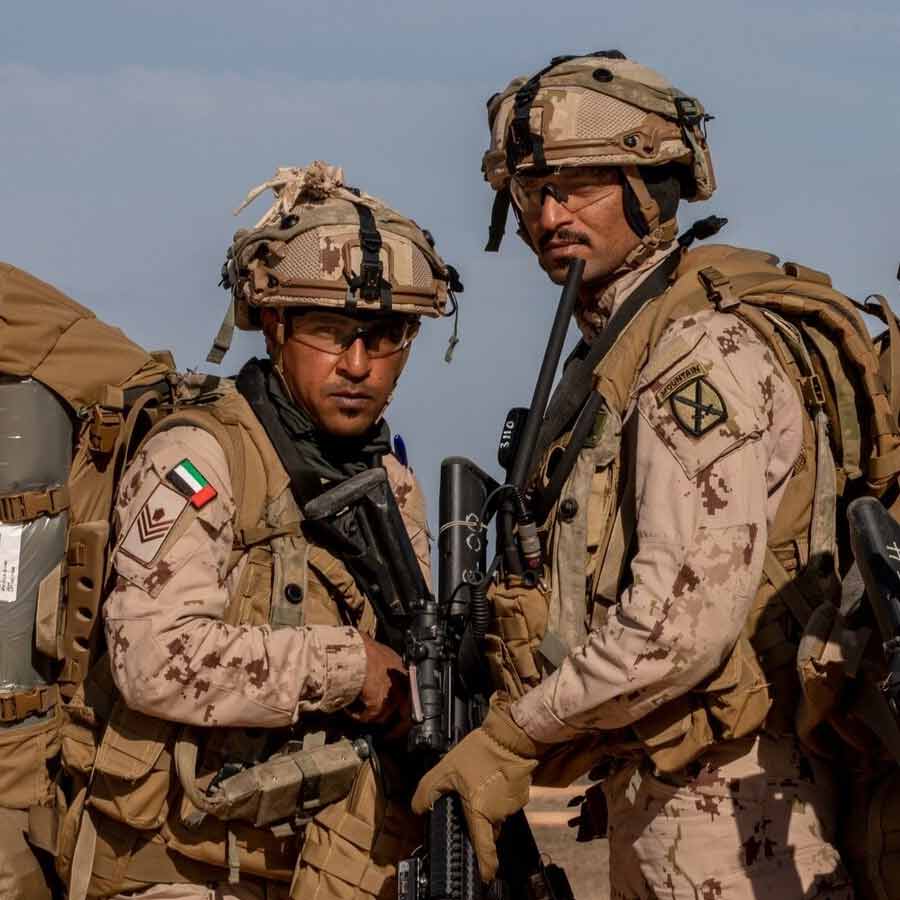 Saudi Arabia warned its iron brother UAE through airstrike in Mukalla following to leave Yemen with 24 hours 