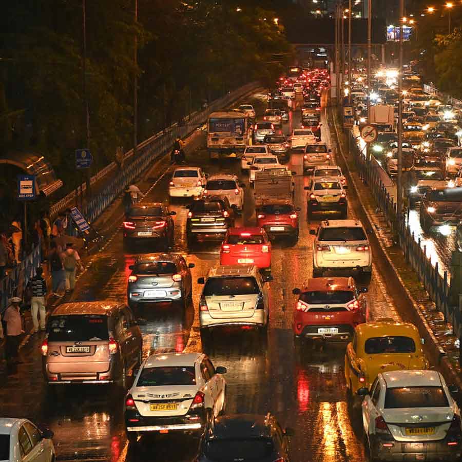 Kolkata Police says traffic will be restricted on some roads in Kolkata on December 31 and January 1