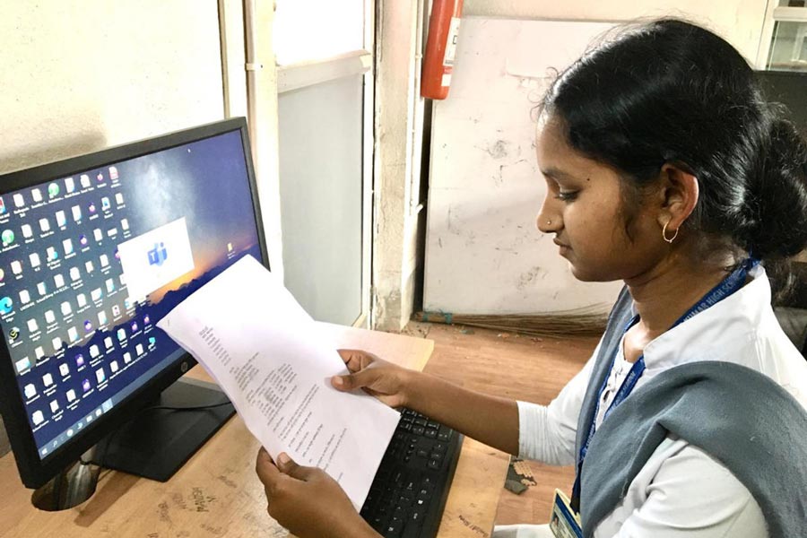 A female student of a school in Midnapore has been selected to perform Saraswati Puja