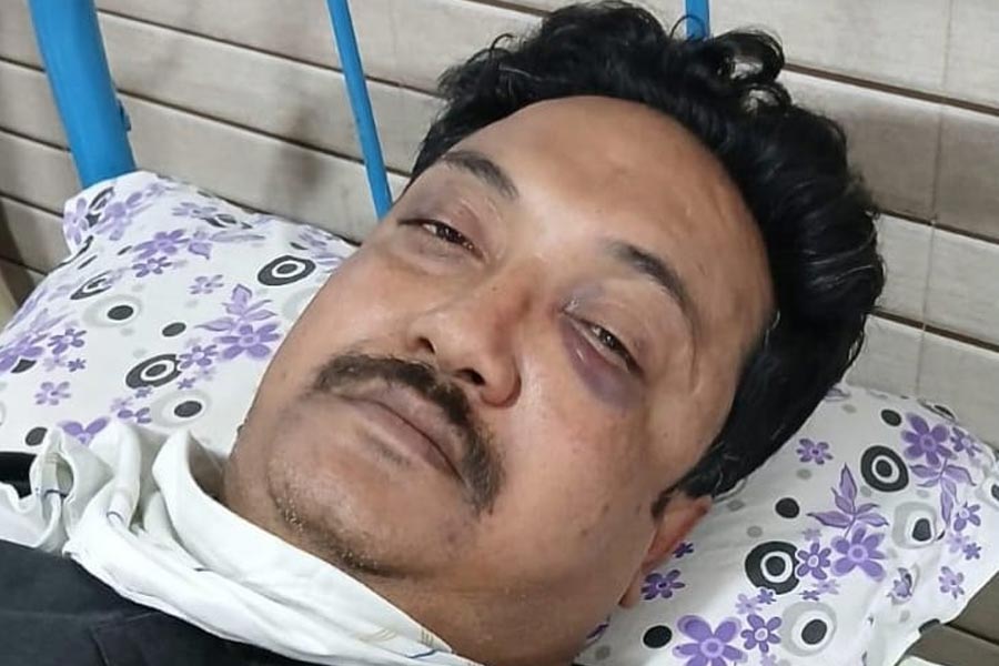 Headmaster of Farakka School attacked TMC MLA dgtld