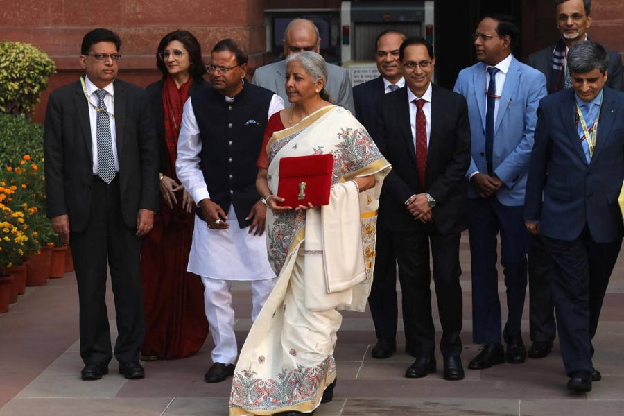 Income Tax benefits under new slabs from Rs 8 Lakh to Rs 50 Lakh here are details 