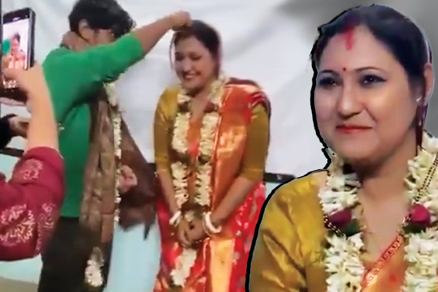 MAKAUT Professor is seen getting married to a student in a viral video that sparks controversy dgtls