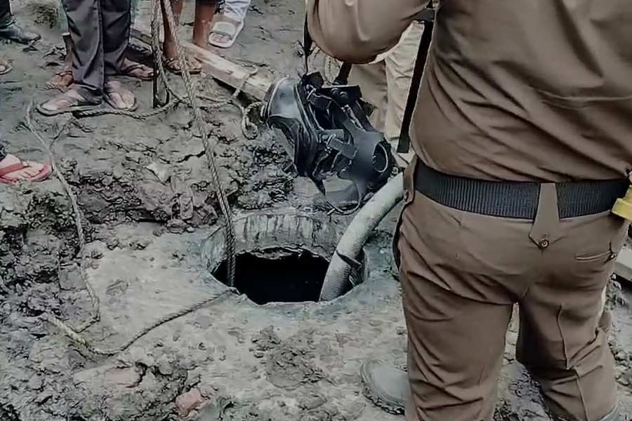 Three labourers drown inside pipe drain inside Calcutta leather complex dgtl