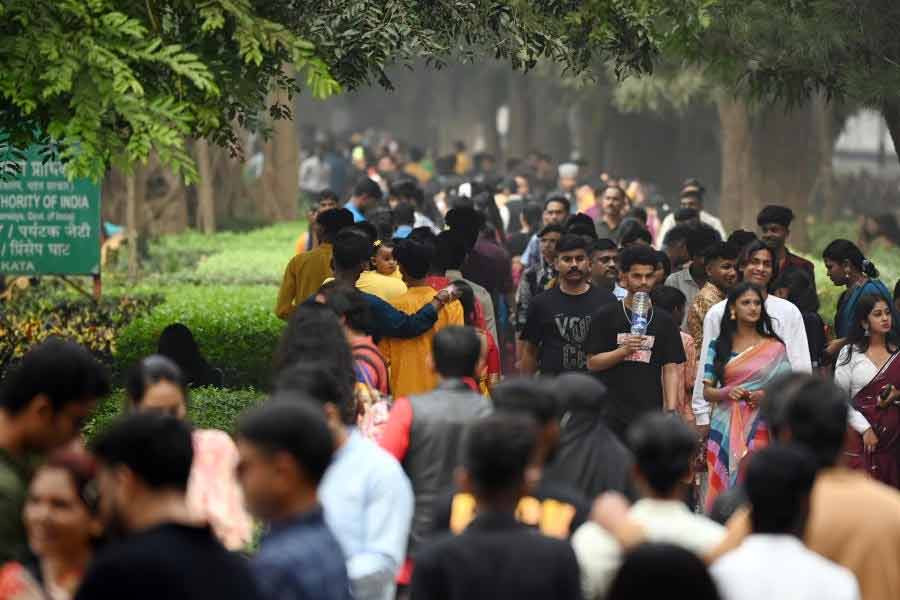 Various places in Kolkata were thronged on the occasion of Saraswati Puja