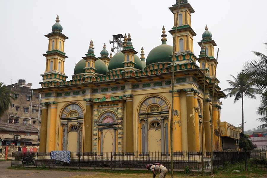 Bengal Waqf Properties and the recent controversy about the Waqf Amendment Bill dgtl