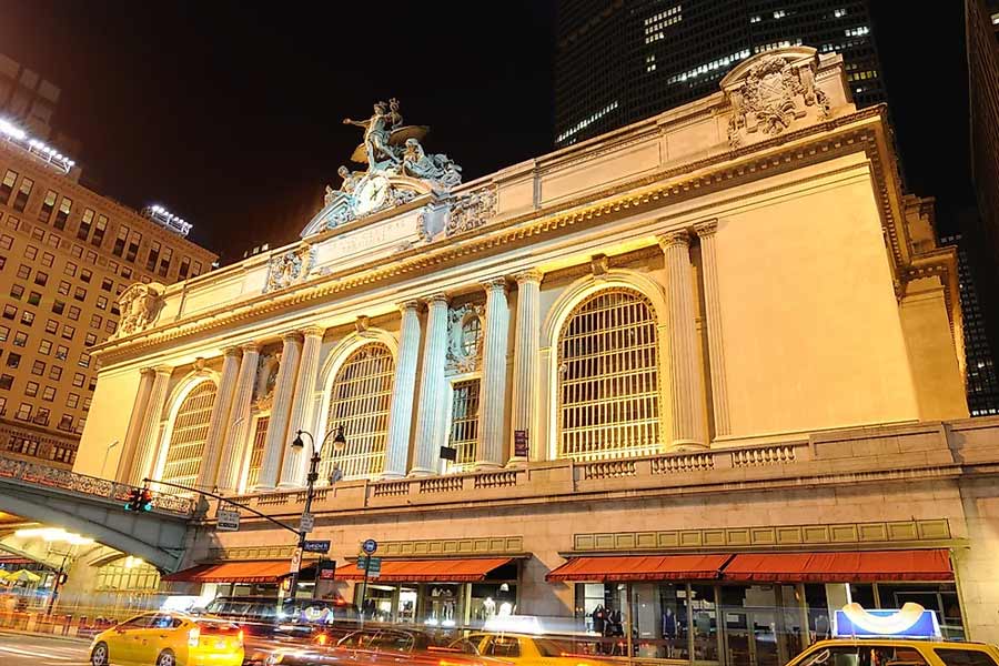 World’s largest railway station belongs to Grand Central Terminal in New York City with 44 station 