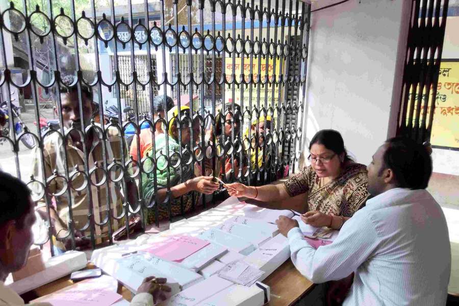 Office of the District Magistrate Dakshin Dinajpur District will recruit in various post dgtl