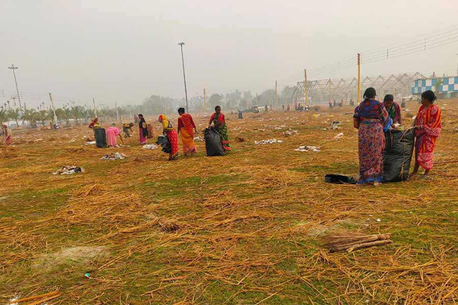 Home Decoration items to be built from waste accumulated from Ganga Sagar Mela