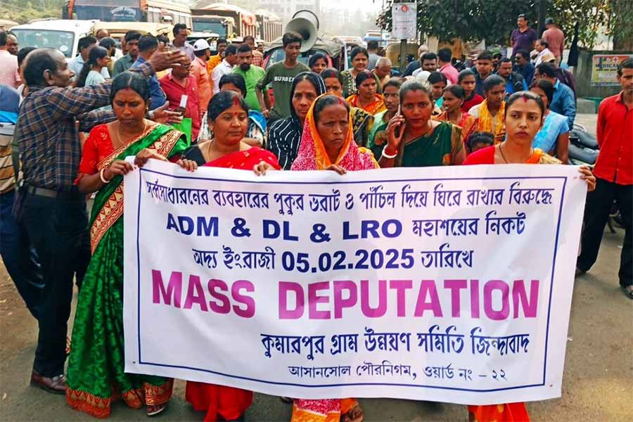 Local Resident staged protest near Land and Land reform department office as a pond filled illegally was not returned to its former condition