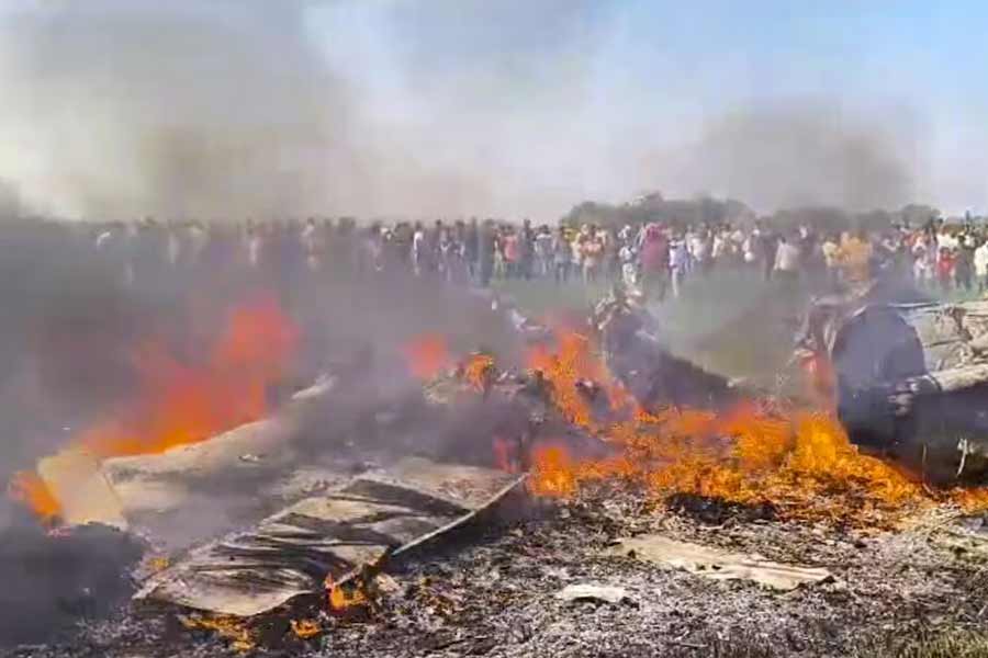 Plane crashed, Joshi do you hear me, Pilot communicates with airbase dgtl