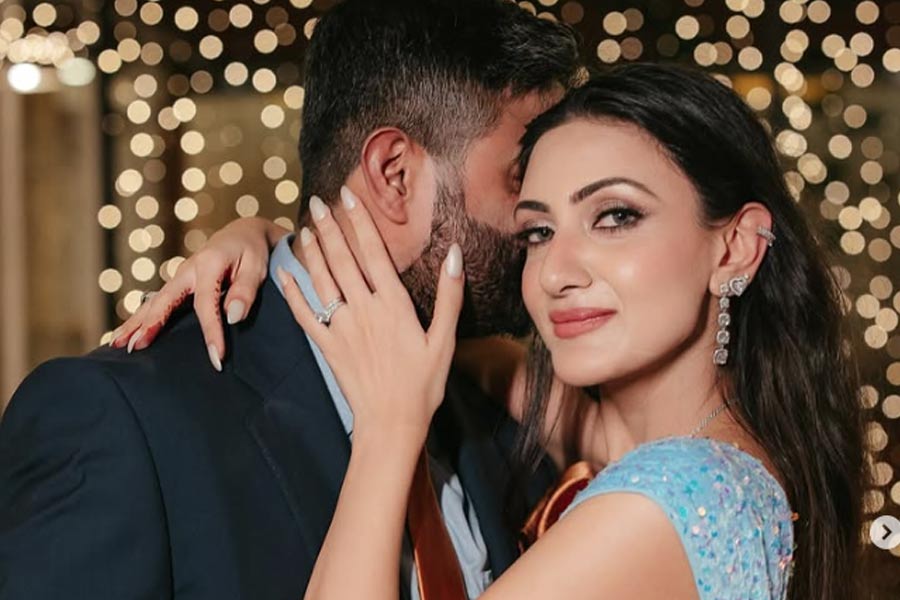 ১৯৯৩ সালের অক্টোবর মাসে মুম্বইয়ে জন্ম নীলমের। ২০১২ সালে ‘মিস্টার ৭’ নামের তেলুগু ভাষার ছবির হাত ধরে অভিনয়জগতে কেরিয়ার শুরু করেন নীলম। যদিও ছবিটি বক্স অফিসে ভাল ব্যবসা করেনি।