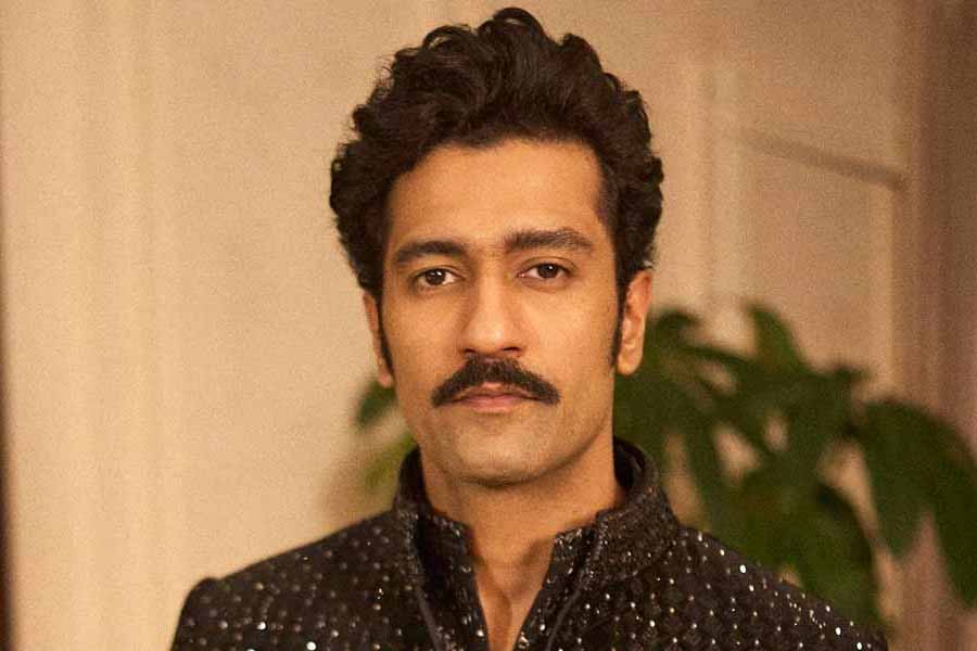 From Vicky Kaushal to Bhumi Pednekar, bollywood actors left high paying jobs for acting