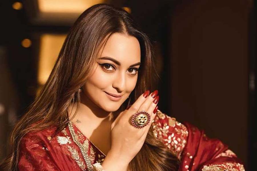 From Vicky Kaushal to Bhumi Pednekar, bollywood actors left high paying jobs for acting