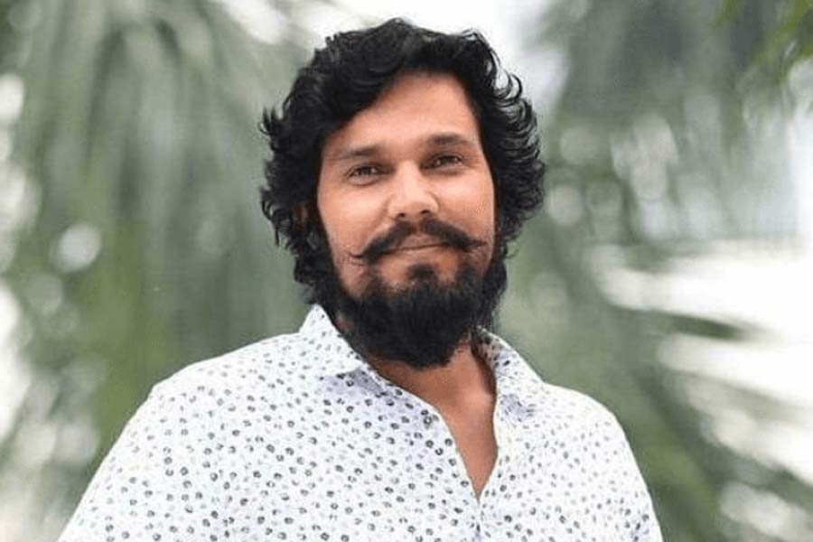 From Vicky Kaushal to Bhumi Pednekar, bollywood actors left high paying jobs for acting