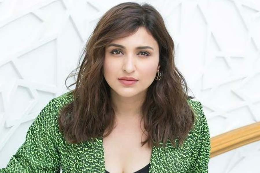 From Vicky Kaushal to Bhumi Pednekar, bollywood actors left high paying jobs for acting