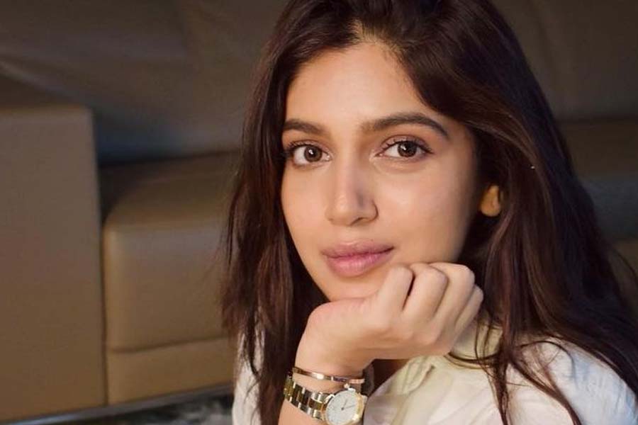 From Vicky Kaushal to Bhumi Pednekar, bollywood actors left high paying jobs for acting