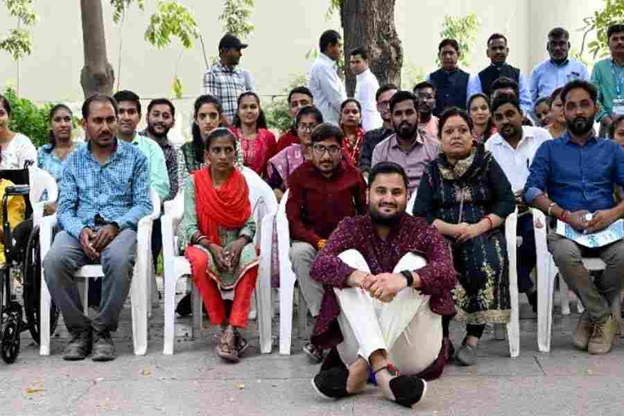 Jeet Adani to tie knot with Diva Shah today a look at their special moments and venue