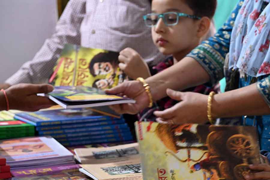 West Bengal state government should give book publishing status as an important industry