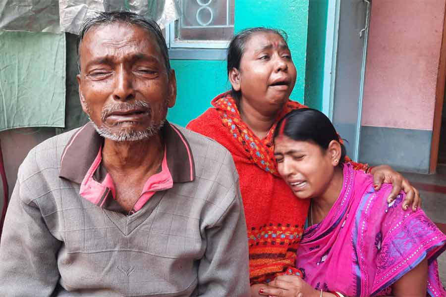 Kalyani Blast: Family members of victims stoned by the incident