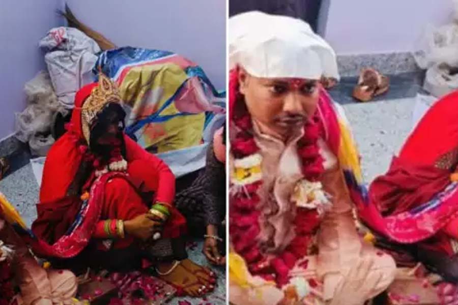 Bride fled after marriage with cash and jewelry in agra