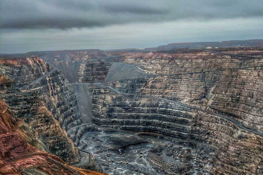 Ukraine wants US arms and ammunition against rare earth elements may trigger more attack from Russia 