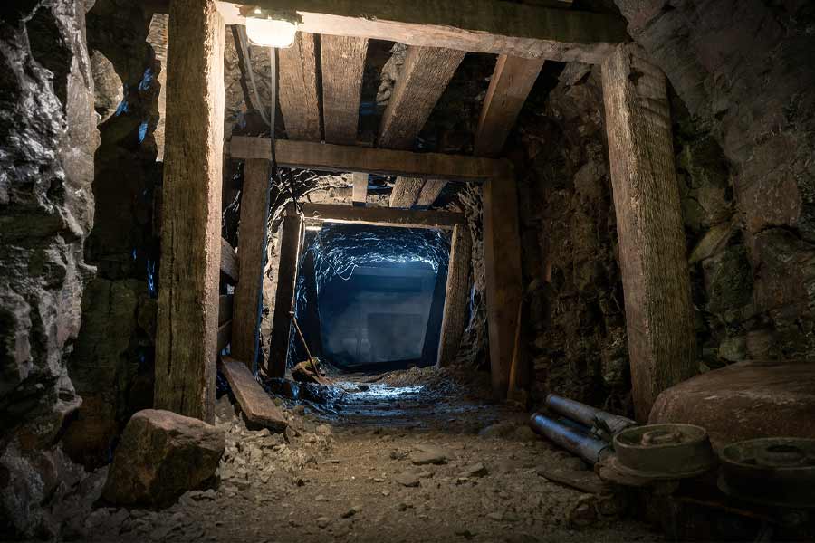 Ukraine wants US arms and ammunition against rare earth elements may trigger more attack from Russia 