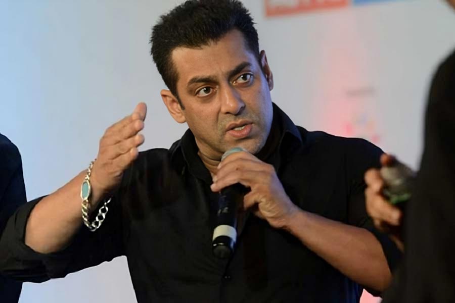 poster of Salman Khan’s Sikandar is out and netizens find similarities with Jacqueline Fernandez’s film