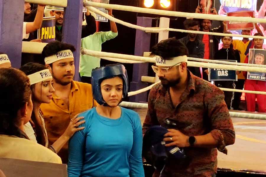 Behind the scene stories of a Bengali Serial named Phulki a small town girl who wants to become a boxer dgtl