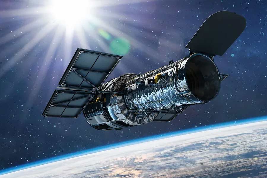 NASA discovered water in Moon through SOFIA know about flying astronomical observatory 