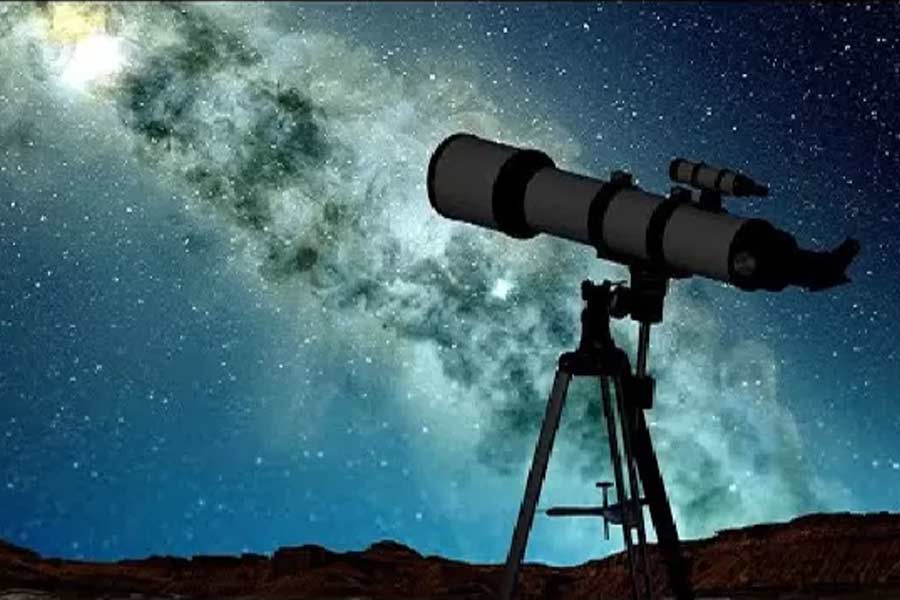 NASA discovered water in Moon through SOFIA know about flying astronomical observatory 