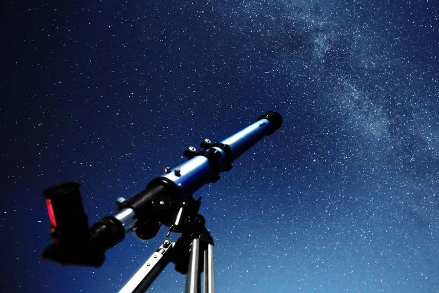 NASA discovered water in Moon through SOFIA know about flying astronomical observatory 