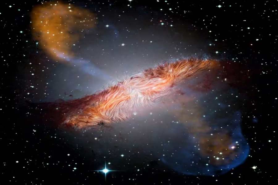 NASA discovered water in Moon through SOFIA know about flying astronomical observatory 