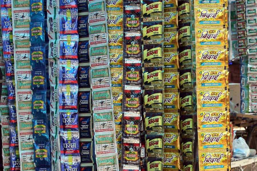 If you Spit pan or gutkha, you will be fined, KMC taking tough decision