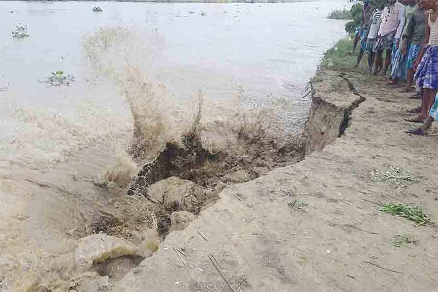 Opposition mocks Ruling Party for alloted money at Malda to stop River erosion in West Bengal Budget Session 2025