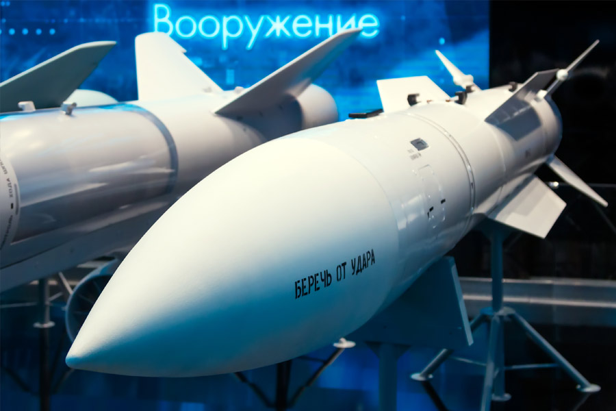 Russia offers advanced R 37M missile to India with local production license 