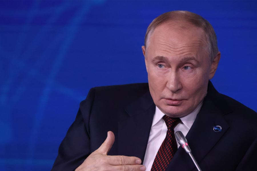 Russia offers advanced R 37M missile to India with local production license 