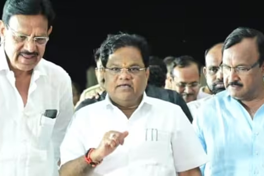 Former Maharashtra minister Tanaji Sawant claims, his son ‘taken’ on Bangkok flight ‘forcefully’ from Pune Airport dgtl