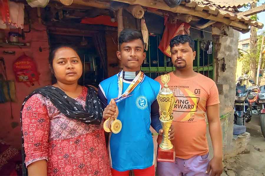 A boy from Baidyabati got a call from Yoga Competition to be held at Hanoi, vietnam