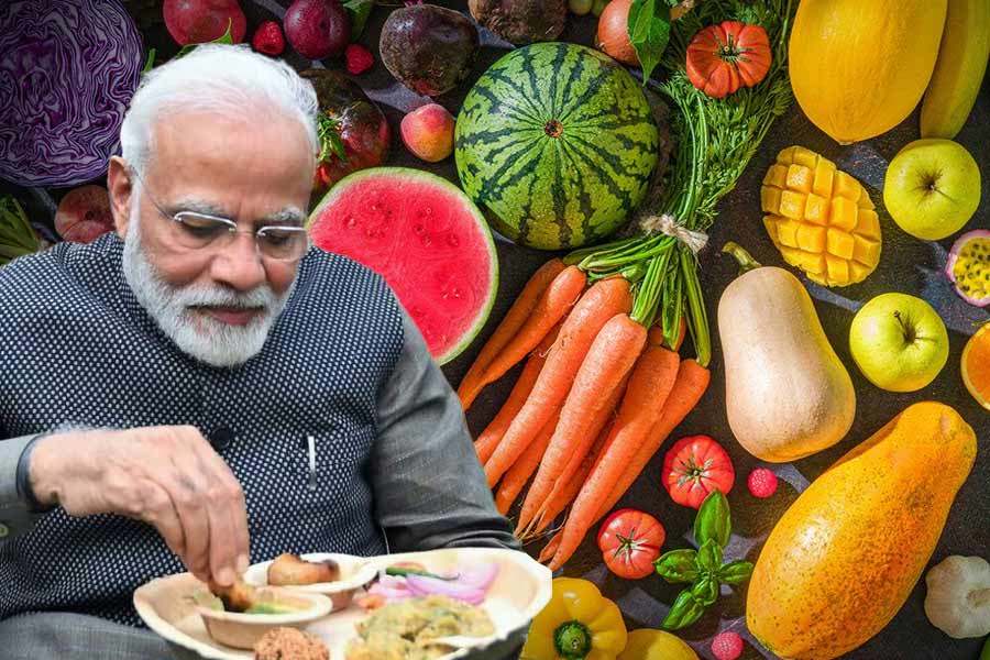 PM Narendra Modi advises for an early dinner before 7 PM to stay healthy