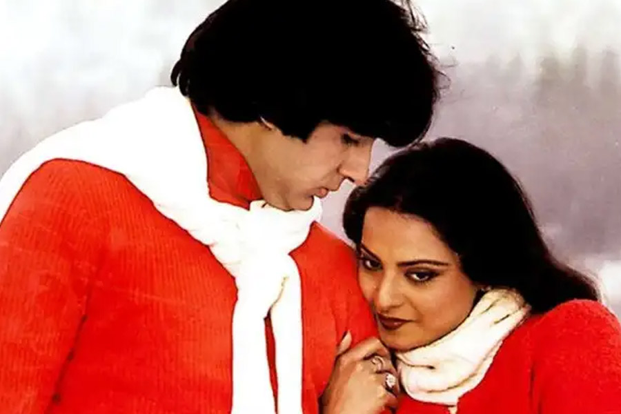 These films of Amitabh Bachchan and Rekha were never released